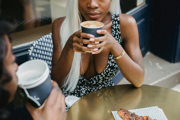 Comment s’explique le phénomène des boucles chez les bébés ?