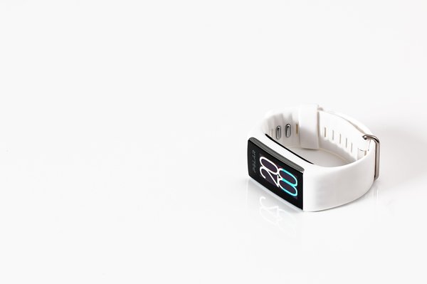 Le bracelet connecté pour couples : une complicité et une connexion assurée