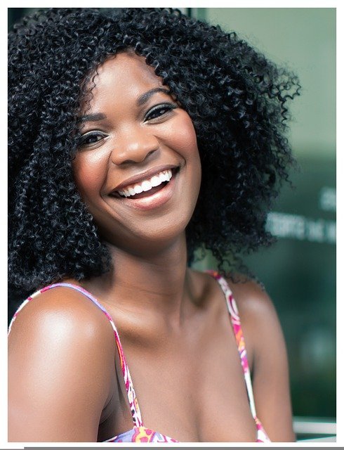Quels soins capillaires pour cheveux crépus ?
