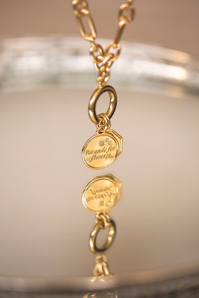 Comment estimer le prix de ses bijoux en or ?