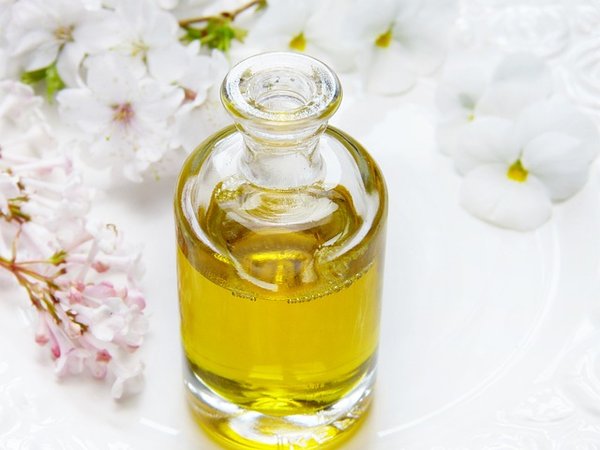 5 façons de faire durer l'eau de toilette pour femmes